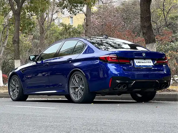 BMW M5 2021