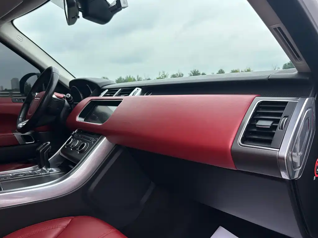 Land Rover Range Rover Sport 2018 — фото 9
