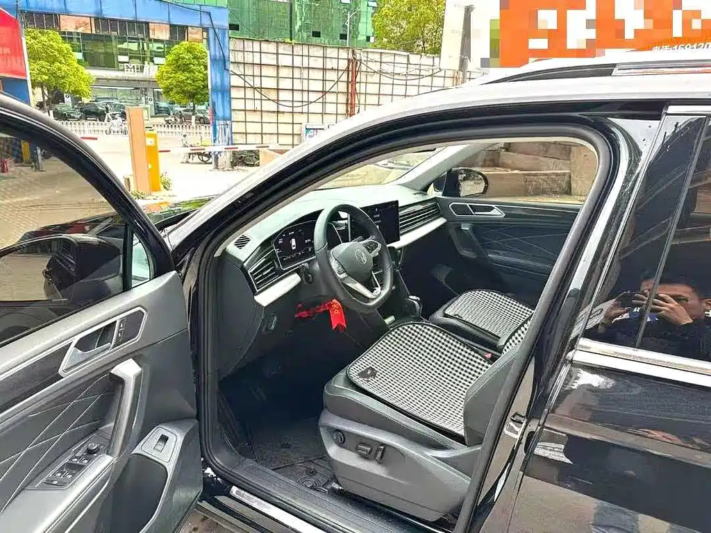 Volkswagen Tiguan L 2025 — фото 8