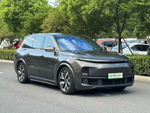 Li Auto L8 2024