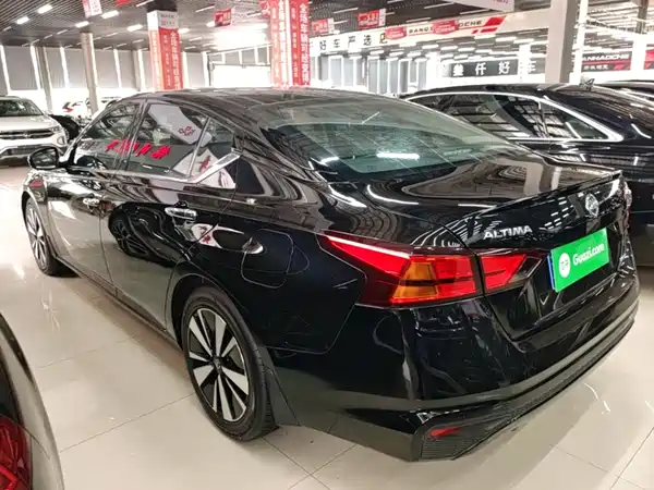 Nissan Teana 2023