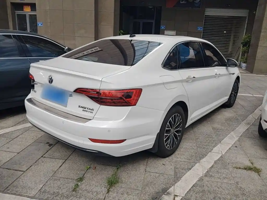 Volkswagen Sagitar 2021