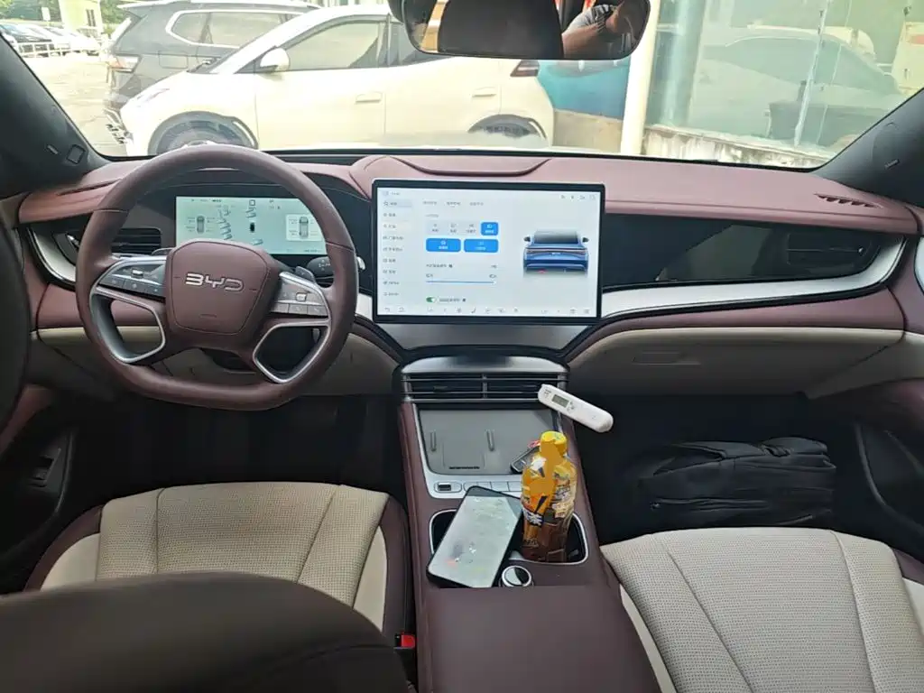 BYD Seal 07 DM-i 2025 — фото 10