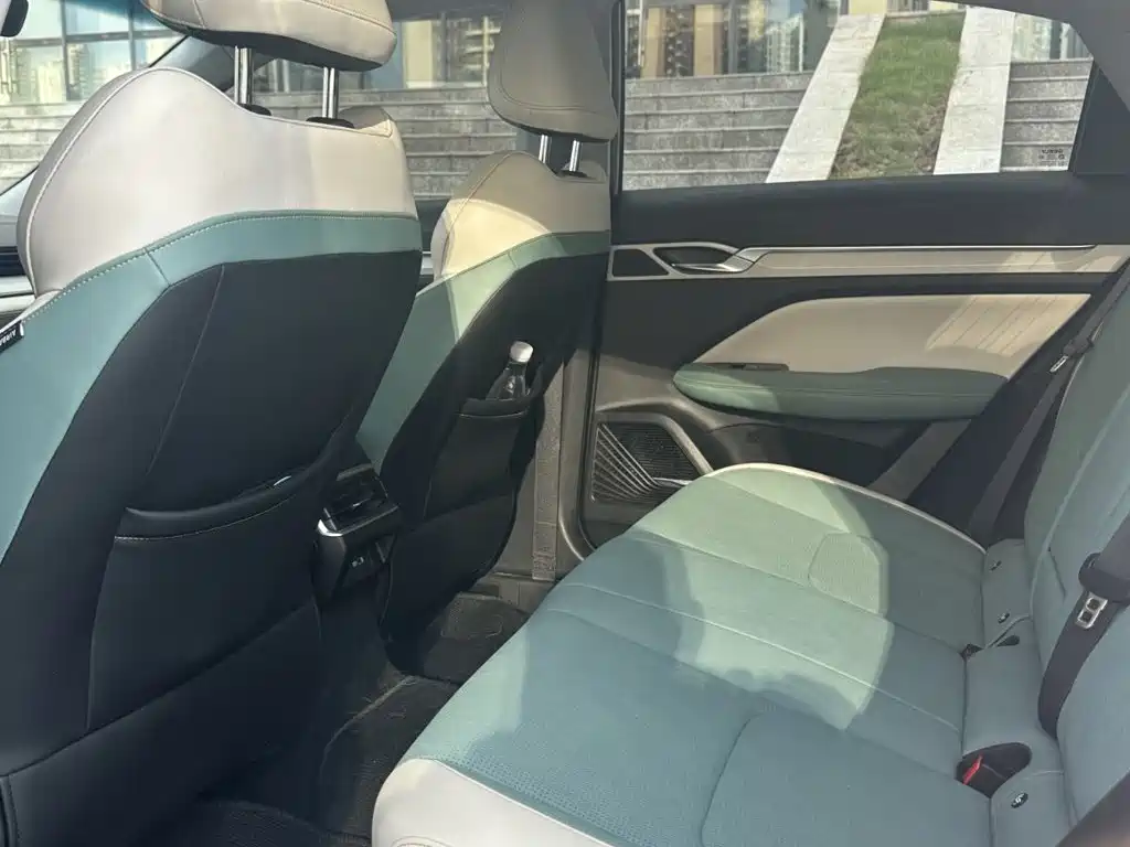 Geely Emgrand L Hip 2023 — фото 8