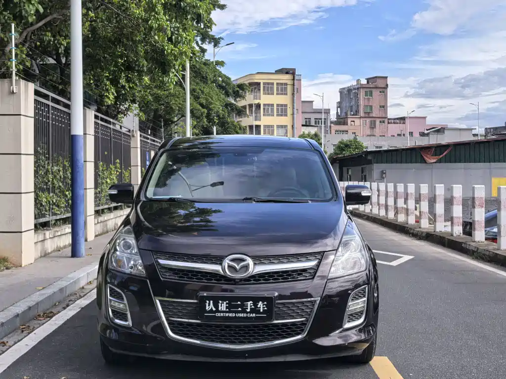 Mazda 8 2015