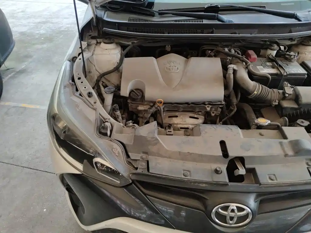 Toyota Yaris L 2017 — фото 21