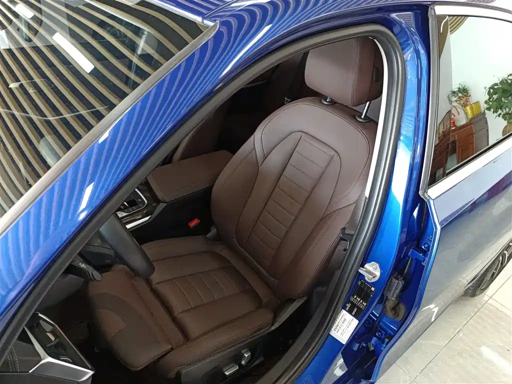 BMW 3 Series 2019 — фото 15