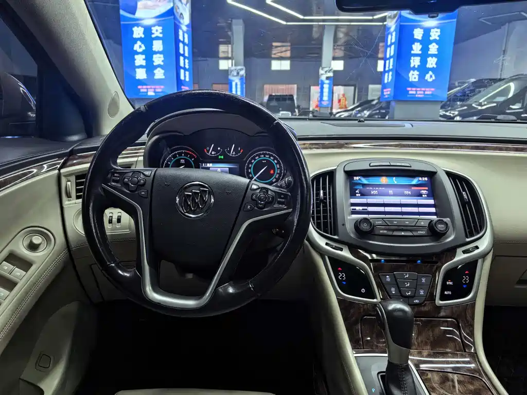 Buick LaCrosse 2016 — фото 11