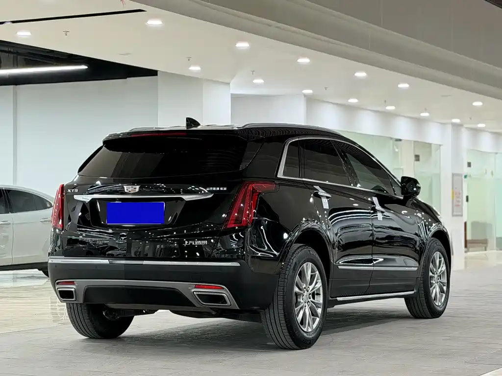 Cadillac XT5 2022 — фото 4