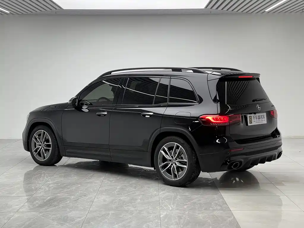 Mercedes-Benz GLB AMG 2022 — фото 4