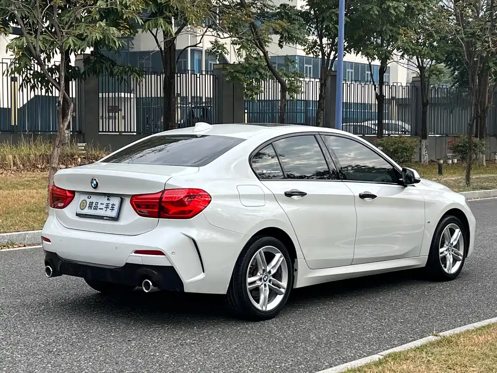 BMW 1 Series 2020 — фото 5