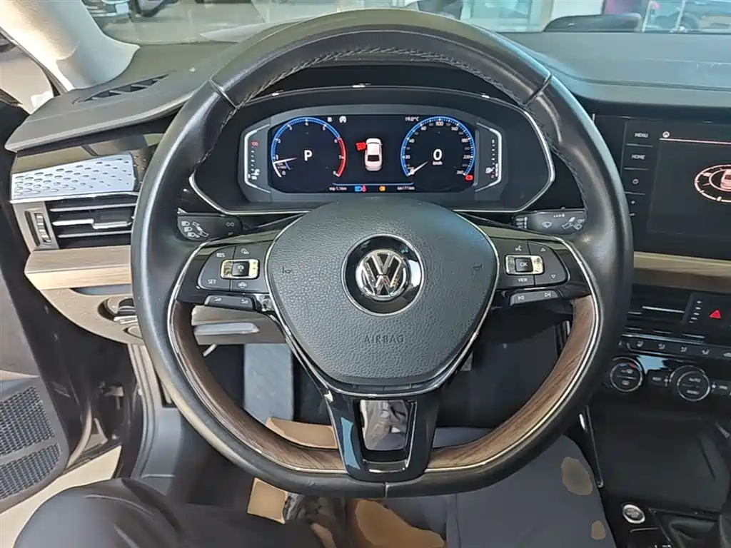 Volkswagen Passat 2019 — фото 11