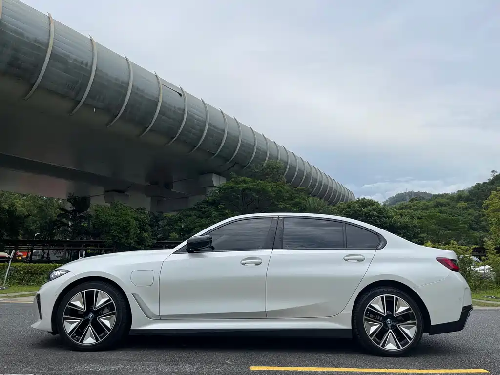 BMW i3 2023 — фото 4