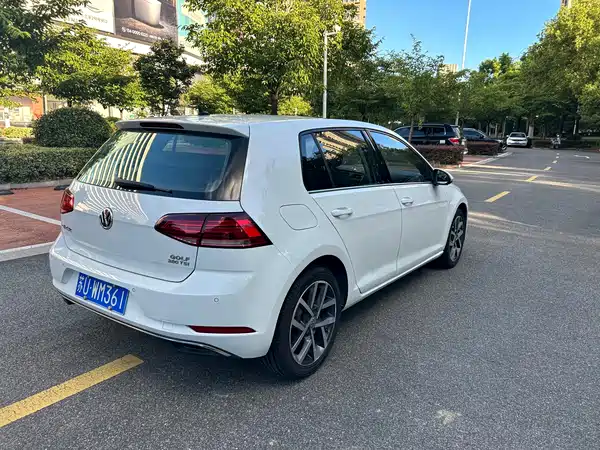 Volkswagen Golf 2020