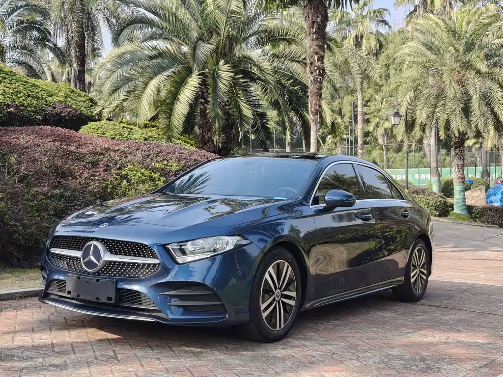 Mercedes-Benz A-Class 2019 — фото 1
