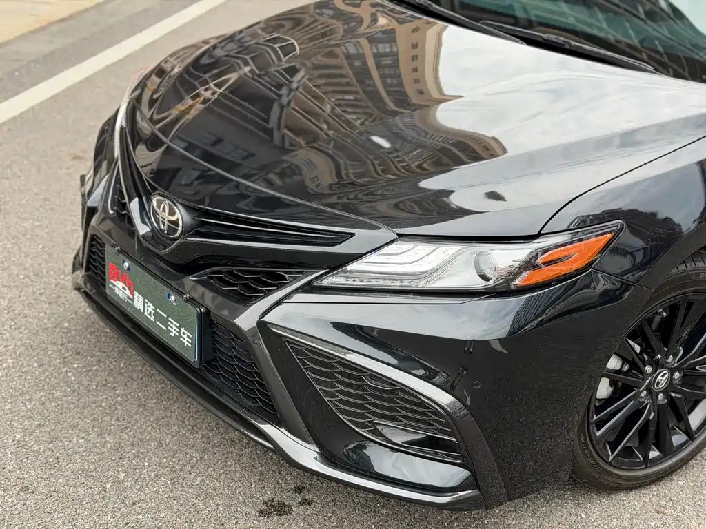Toyota Camry 2023 — фото 10