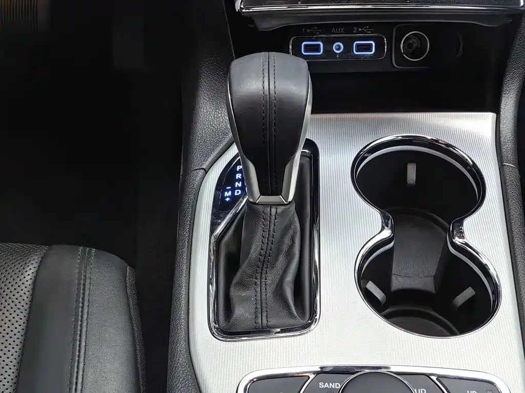 Jeep Grand Cherokee 2022 — фото 13