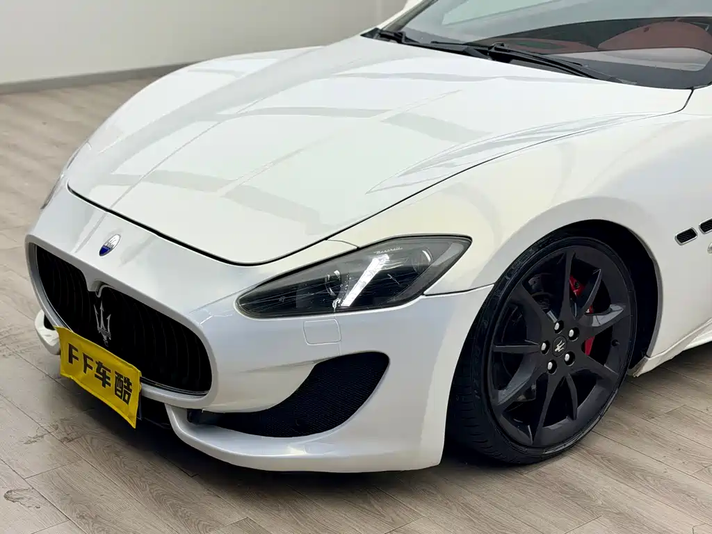 Maserati Granturismo 2013 — фото 4