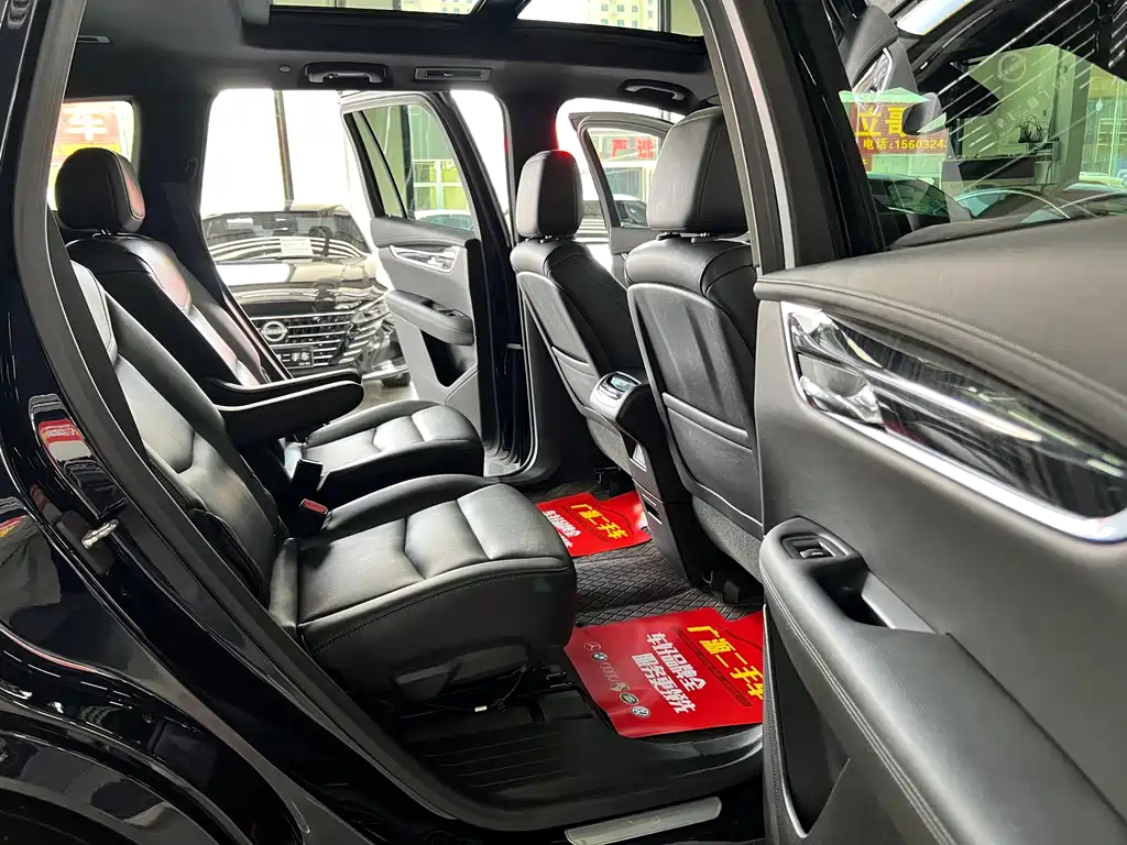 Cadillac XT6 2022 — фото 10