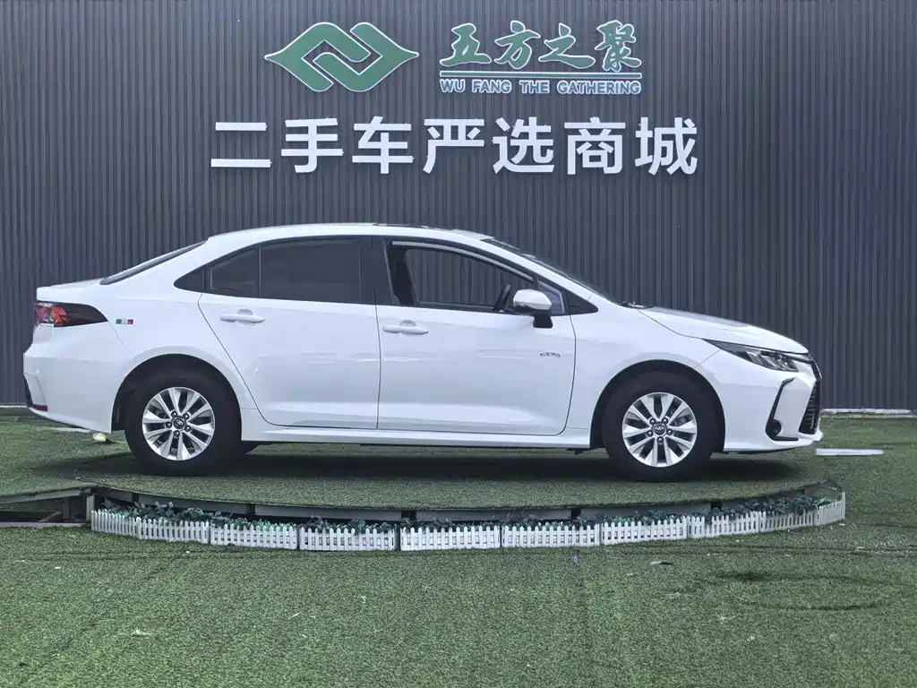Toyota Corolla 2020 — фото 17