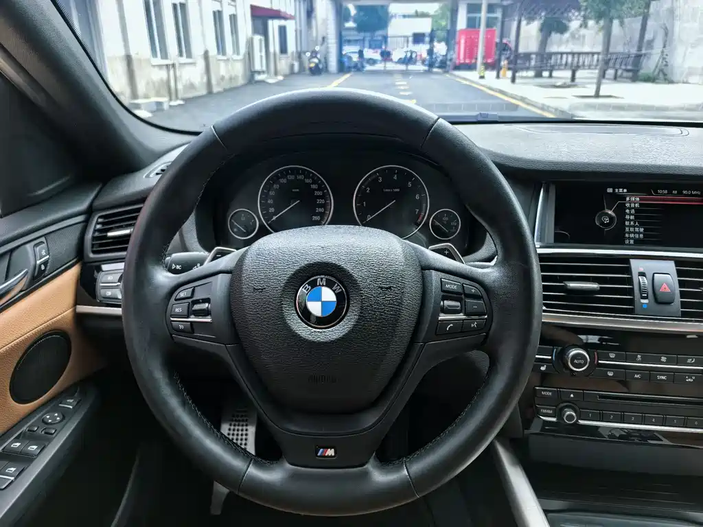 BMW X4 2015 — фото 15