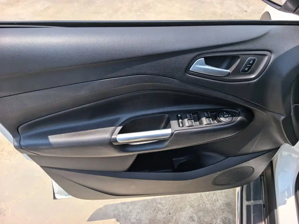 Ford Kuga 2017 — фото 8