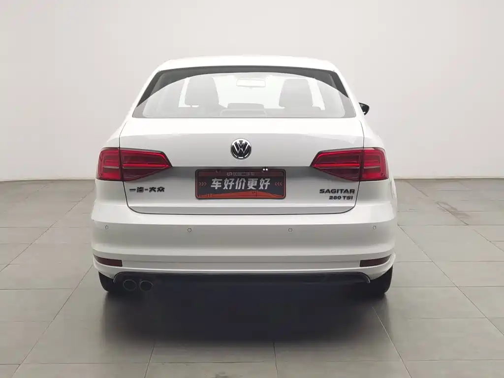 Volkswagen Sagitar 2018