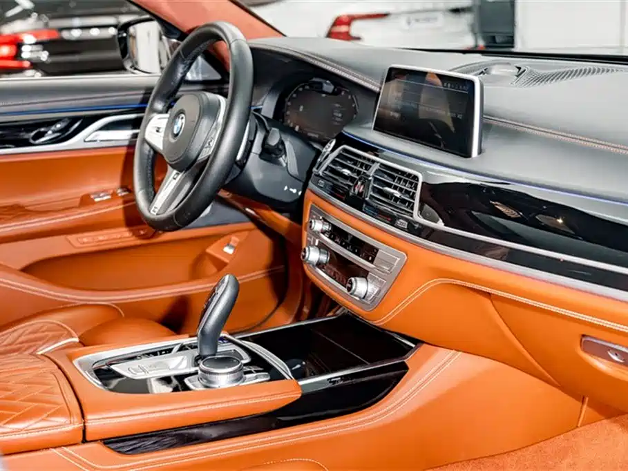 BMW 7 Series 2023 — фото 23