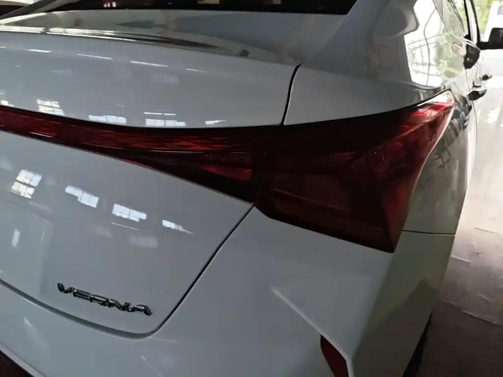 Hyundai Verna 2020 — фото 24