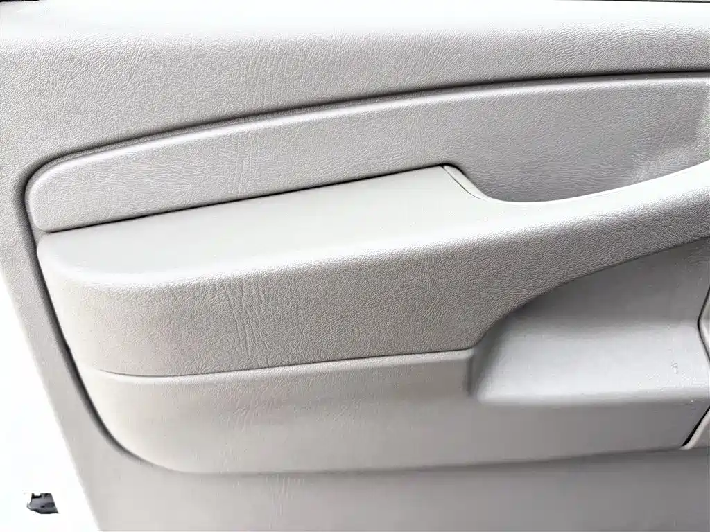 GMC Savana 2015 — фото 15