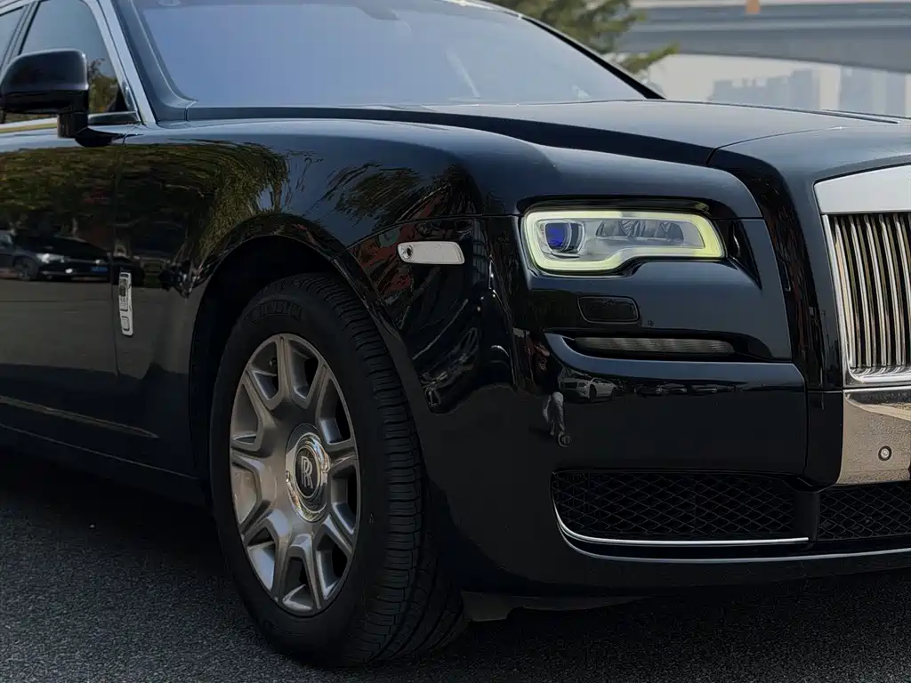Rolls-Royce Ghost 2016 — фото 4