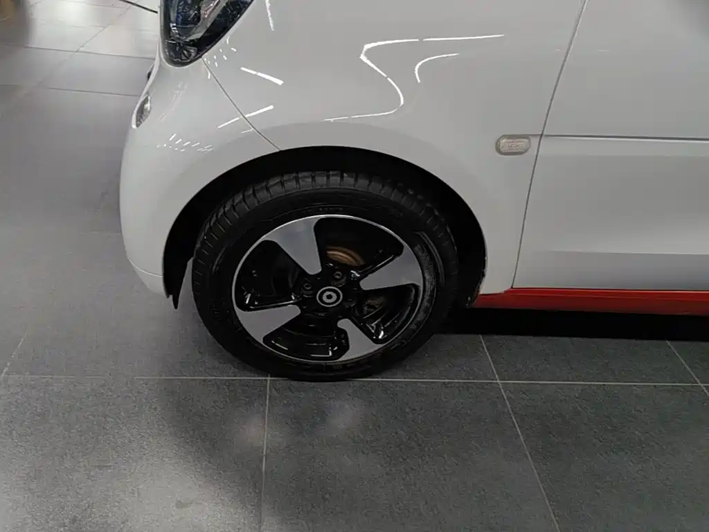 smart fortwo 2018 — фото 23