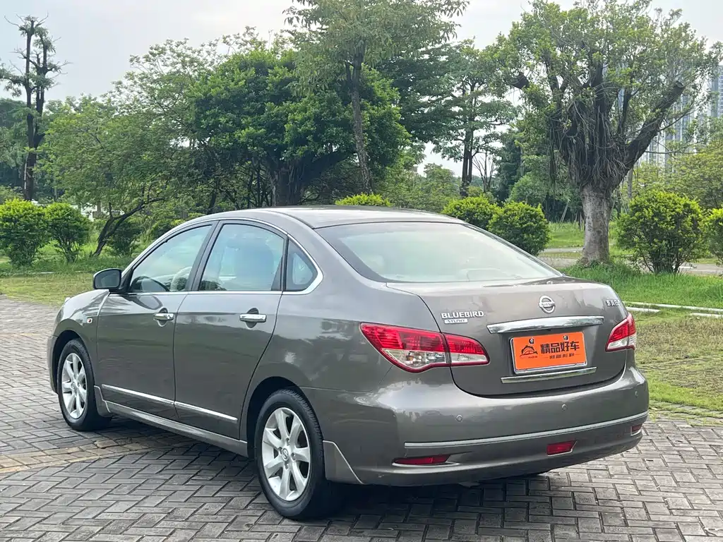 Nissan Sylphy 2012 — фото 13