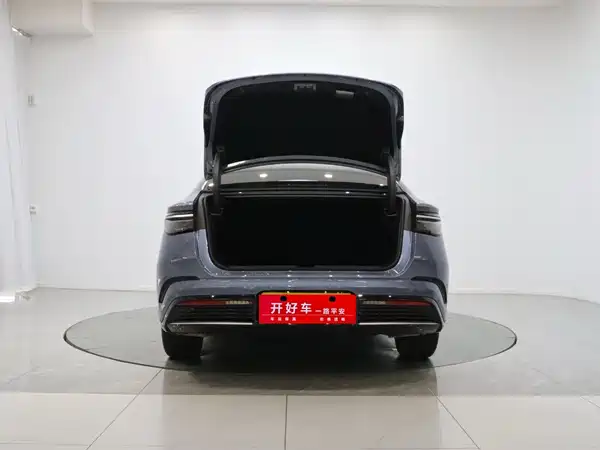 BYD Seal 07 DM-i 2025