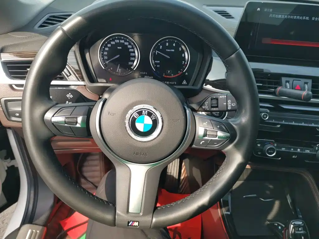 BMW X1 2020 — фото 11
