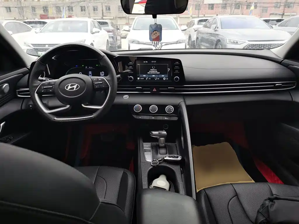 Hyundai Elantra 2024