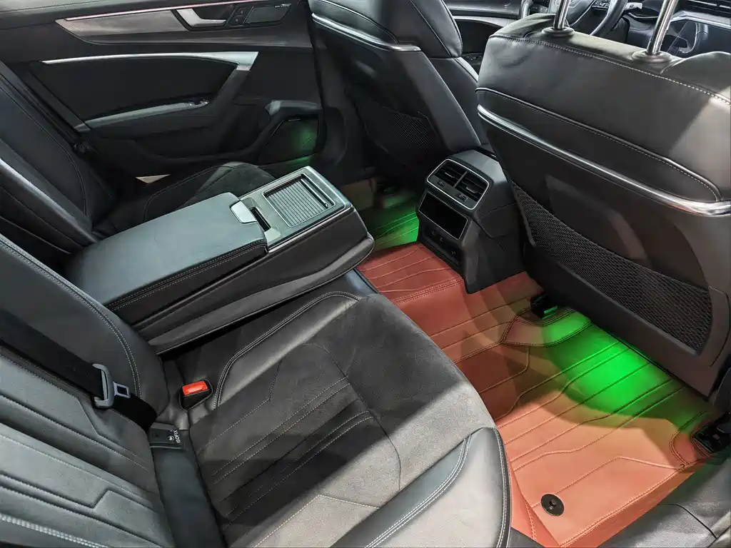 Audi A7L 2022 — фото 14
