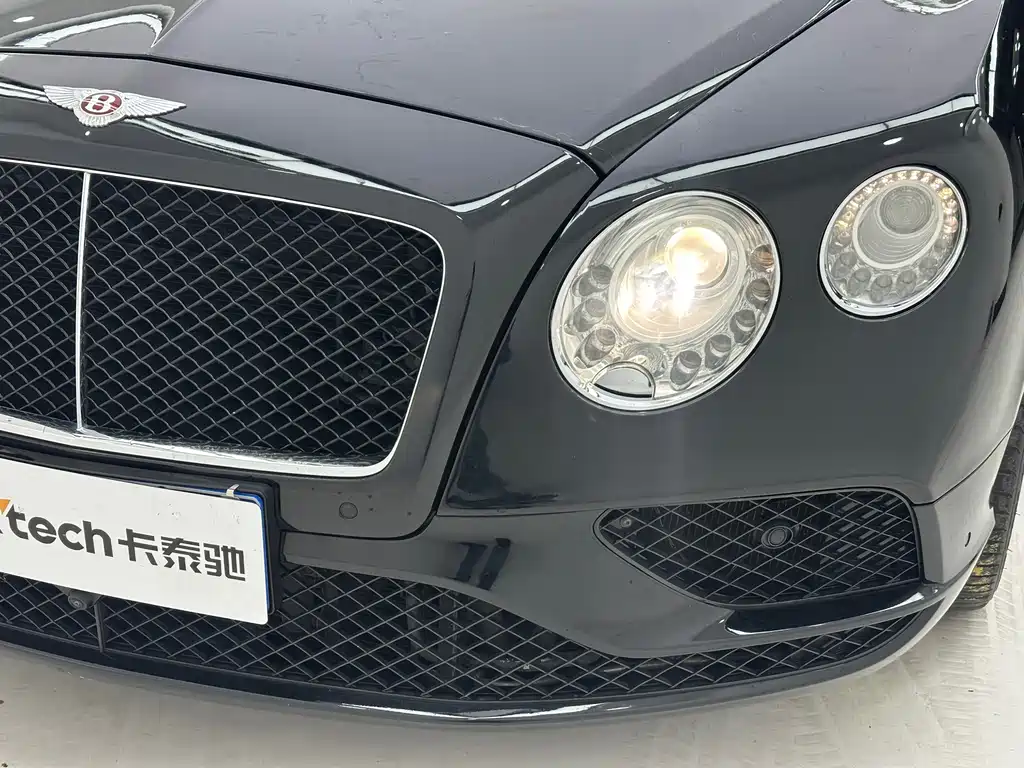 Bentley Continental 2015 — фото 18