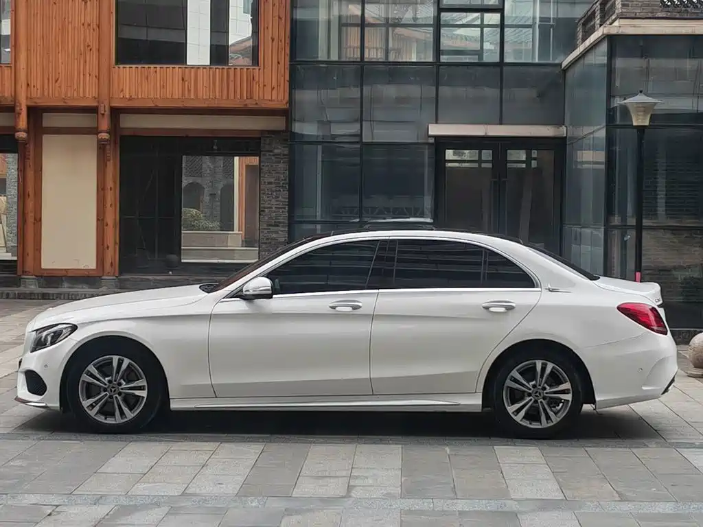 Mercedes-Benz C-Class 2018 — фото 24