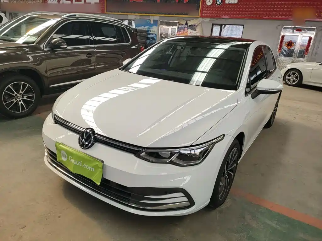 Volkswagen Golf 2024