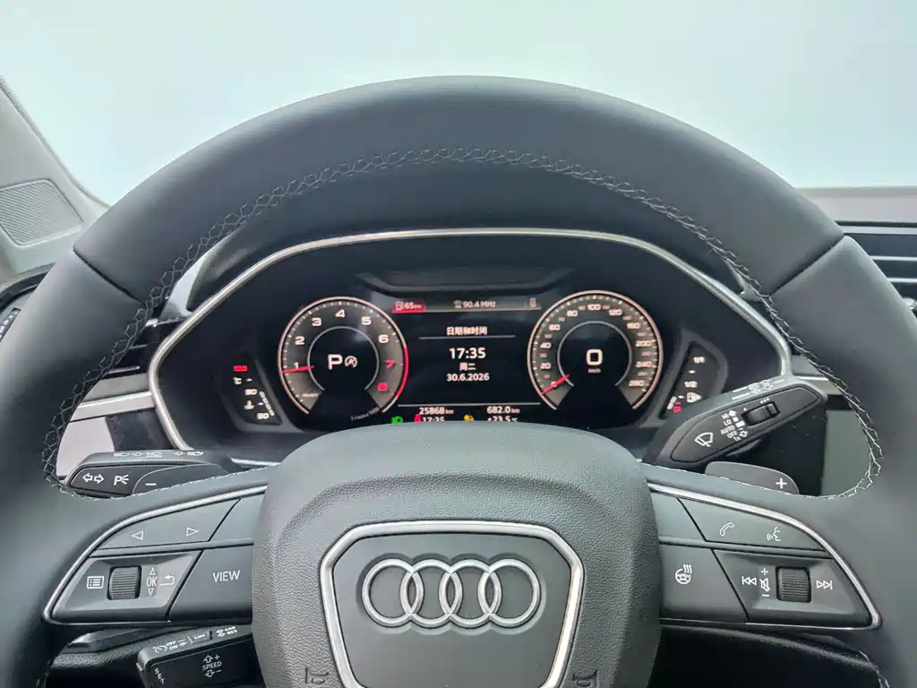 Audi Q3 2022 — фото 19