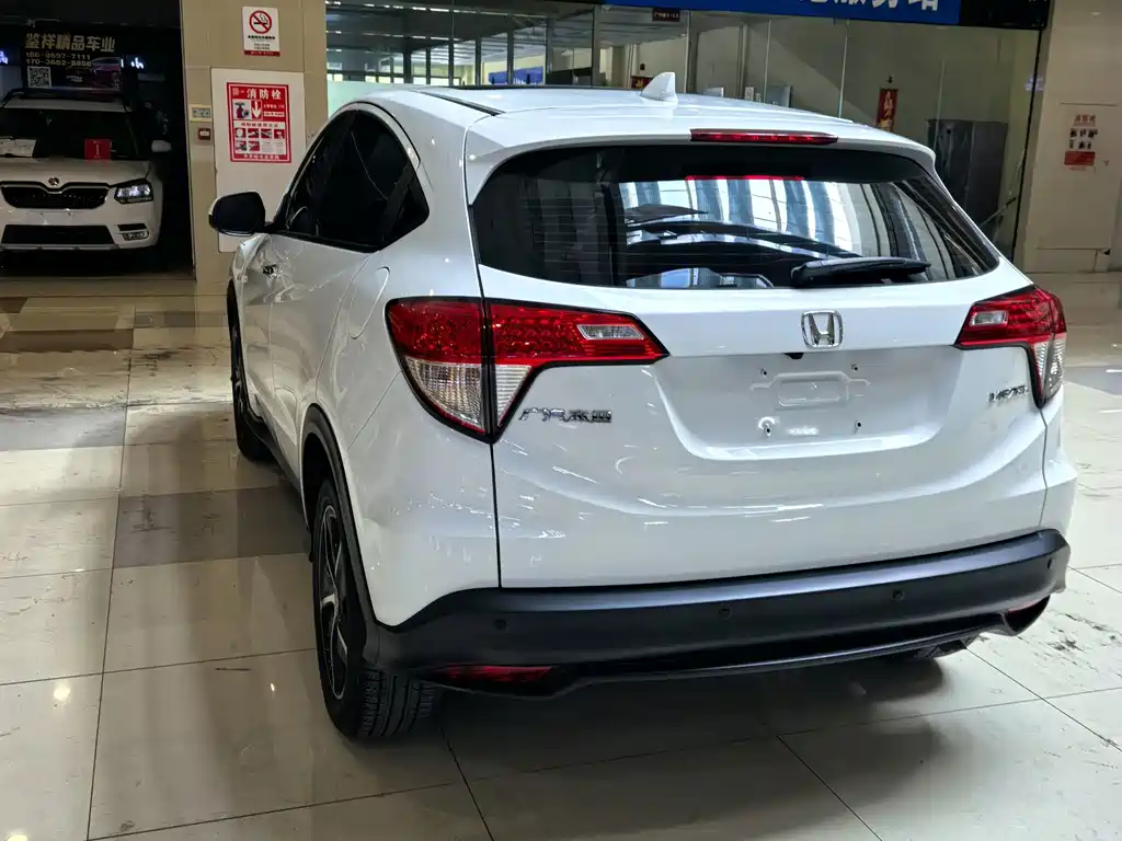 Honda Vezel 2022 — фото 12