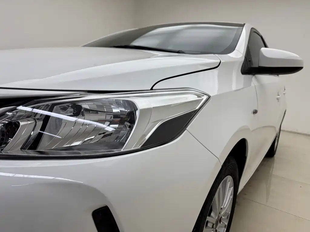 Toyota Vios 2017 — фото 10