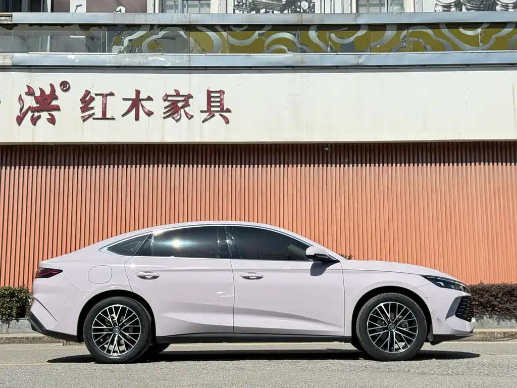 BYD Qin L 2025 — фото 7