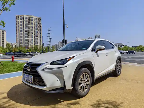 Lexus NX 2015