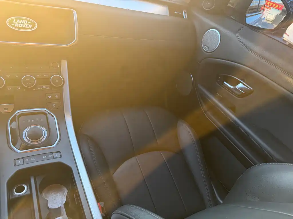 Land Rover Range Rover Evoque 2018 — фото 8