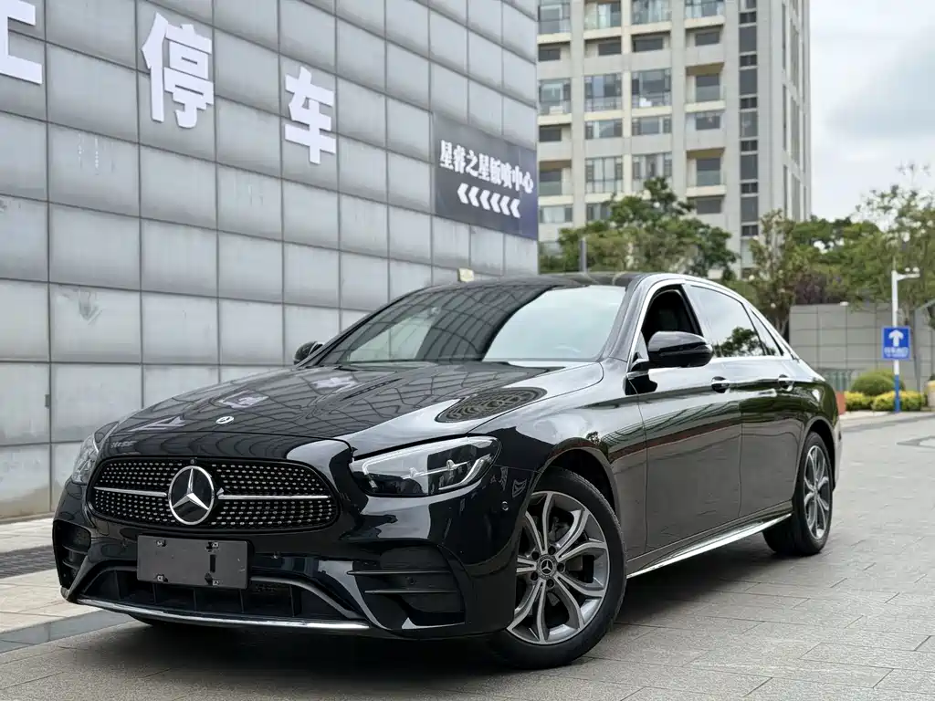Mercedes-Benz E-Class 2023 — фото 1
