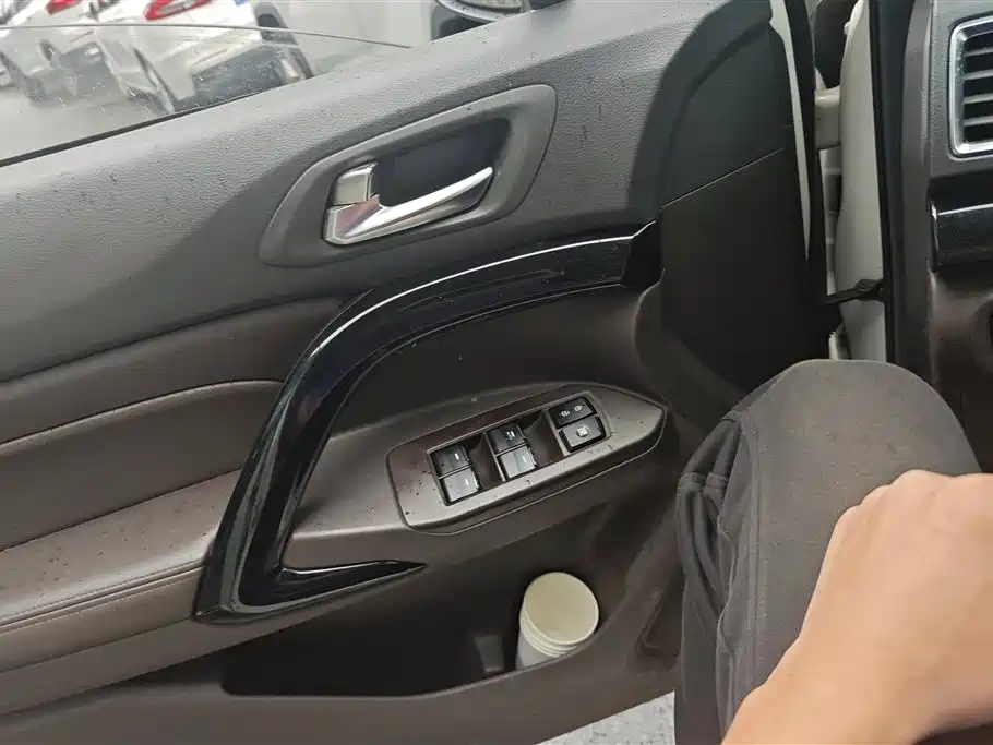 GAC Motor Trumpchi GS4 2015