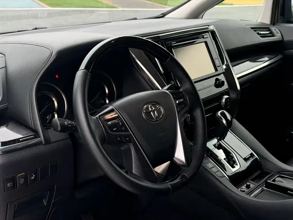 Toyota Vellfire 2020 — фото 6