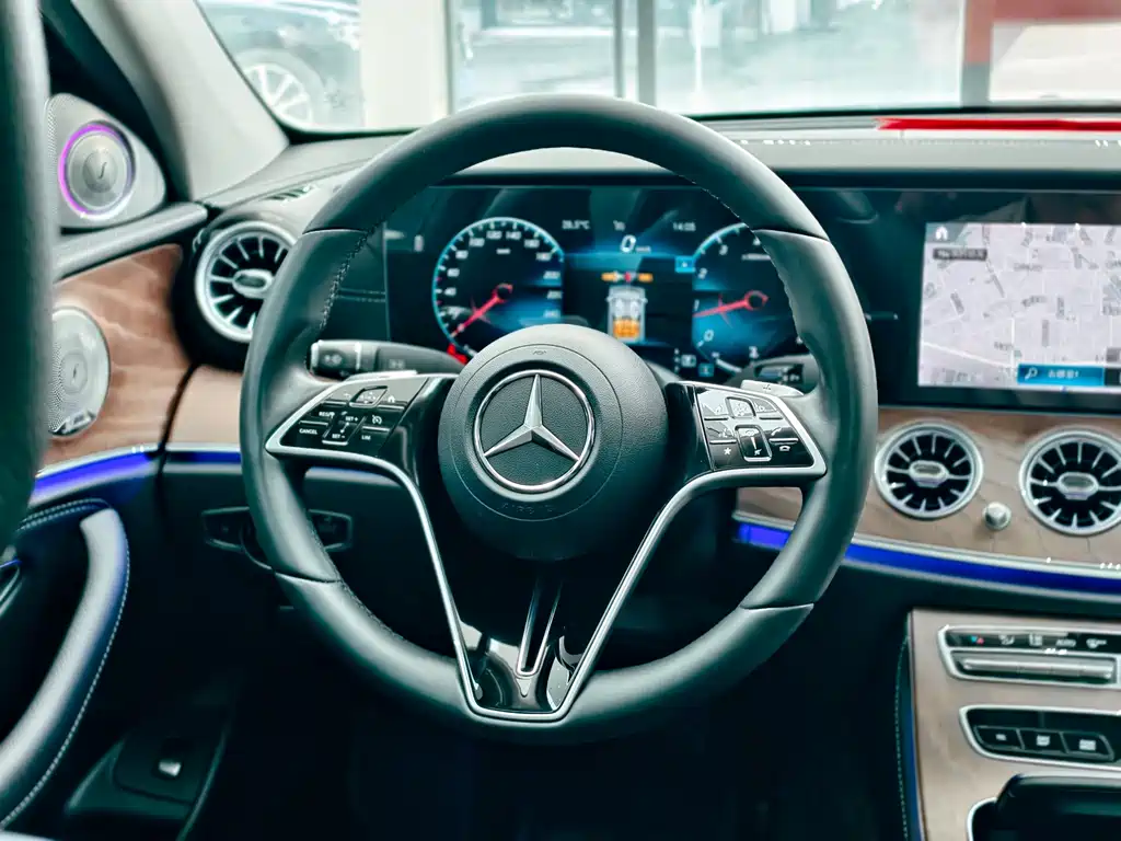 Mercedes-Benz E-Class 2021 — фото 11